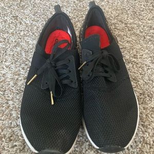 New Balance Leopard size 8.5